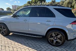 Auto in perfette condizioni.