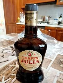 Bottiglia vintage di Grappa Julia riserva speciale