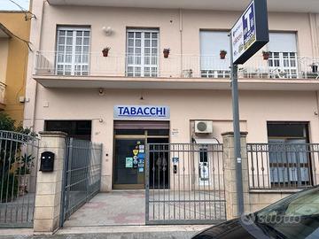 Immobile con destinazione commerciale