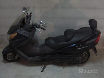 Suzuki Burgman 400 - 2004