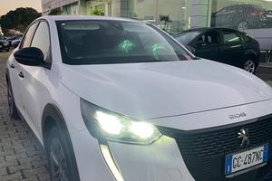 Peugeot 208 E-208 motore elettrico 136 CV 5 porte 