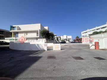 Box/Posto auto Monopoli [Cod. rif 3330276VRG]