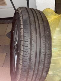 4 pneumatici semi nuovi e ruota di scorta