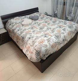Letto matrimoniale con contenitore