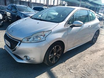 Peugeot 208 PureTech 82 3 porte Access