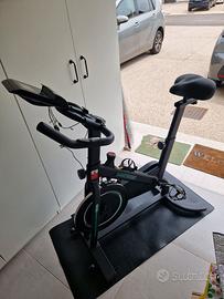 Cyclette magnetica con volano da 12 kg