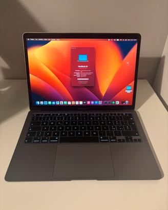 MacBook Air 2020 Intel I7 16GB RAM SSD 256 GB