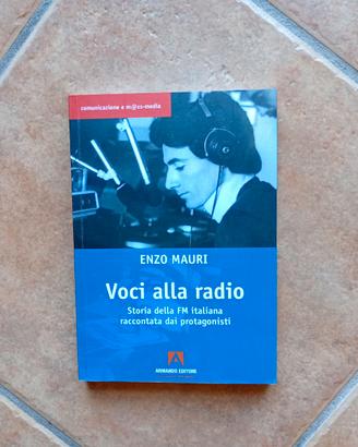 Libro “VOCI ALLA RADIO” di Enzo Mauri