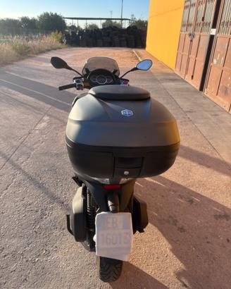 Piaggio MP3 300
