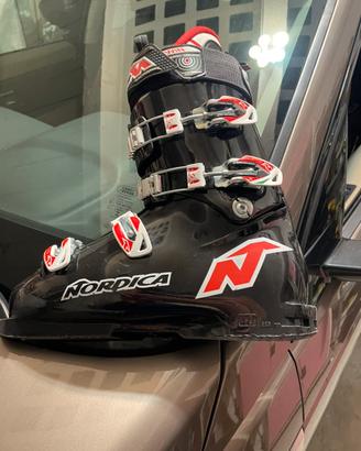 Scarponi Nordica