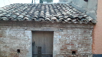 Due casette adiacenti a Siderno superiore vicino p