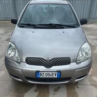 Auto Toyota Yaris iscritta ASI