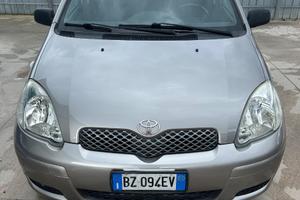 Auto Toyota Yaris iscritta ASI
