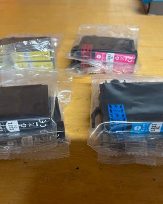 8 Cartucce inchiostro x stampanti EPSON, NUOVE!