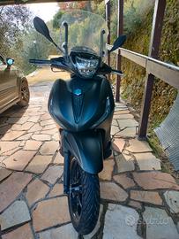 Piaggio Beverly 400 - 2024