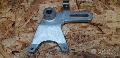 staffa pinza posteriore DUCATI 750 900 SS MONSTER