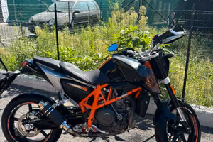 Ktm duke 690