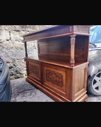 Mobile Madia antico