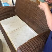 salottino esterno con divano e poltrona