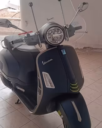 Vespa gts 300 hpe super tech 2024