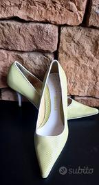 Nuove ed eleganti scarpe traforate Bershka,38
