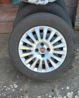 cerchi con gomme invernali Grande Punto 