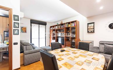 TRELOCALI DOPPI SERVIZI BOX E CANTINA