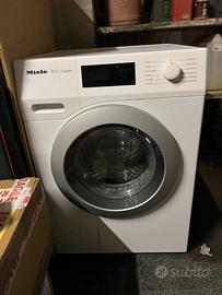 Lavatrice Miele WDB030