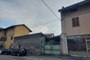 CASA SEMINDIPENDENTE A CIRIÈ