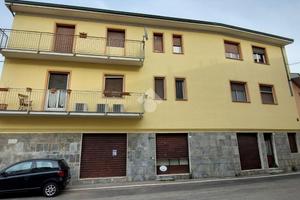 CASA DI CORTE A ROBECCO SUL NAVIGLIO