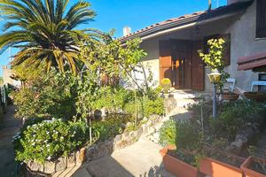 Terralba - Spendida villa con giardino