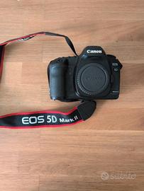 Canon 5D MK2 con gadget e scatola originale