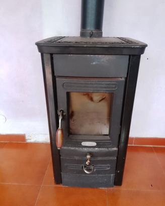 Stufa a legna in ghisa –