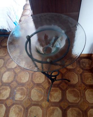 Catino in vetro artigianale su treppiede in ferro