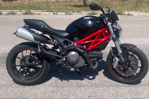 Ducati Monster 796