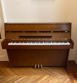 Pianoforte verticale Kawai