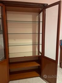 Vetrina classica legno elegante con vetrina