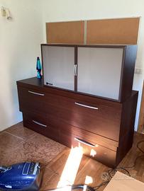 Cassettiera con vetrinetta