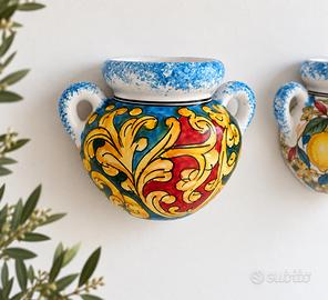Prestigioso vaso in ceramica dipinto a mano,