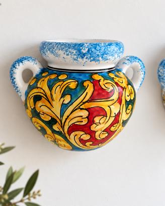 Prestigioso vaso in ceramica dipinto a mano,