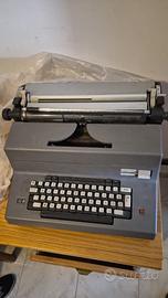 Macchina da scrivere olivelli