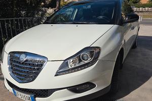 Lancia Delta 1.6  Mjt platino 2011