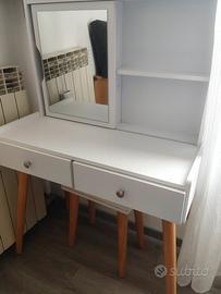 Mobile trucco con specchio 