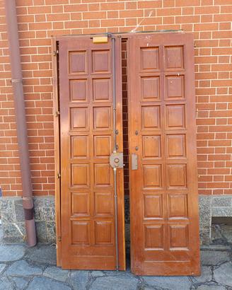 portoncino d'ingresso 2 ante  in legno massello