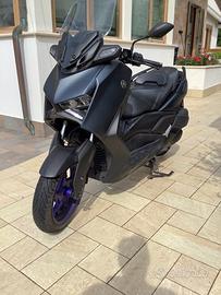 Yamaha X Max 300