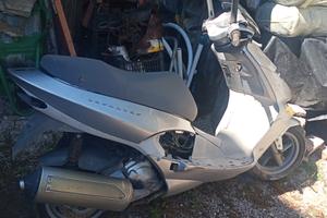 Aprilia Leonardo 250 ricambi usati 