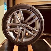 Cerchi ORIGINALI da 17" con gomme estive Michelin