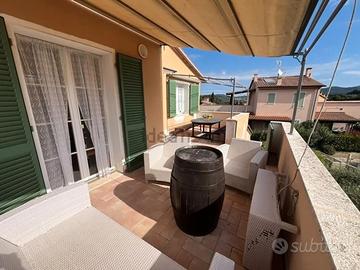 Trilocale con terrazza-giardino-garage