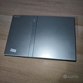 Console PS2 Slim di colore argento