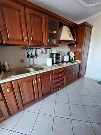 Cucina completa in legno stile classico